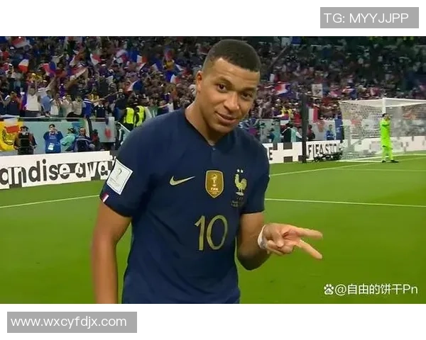 足球明星头上戴的神秘饰品背后隐藏的故事与文化意义解析